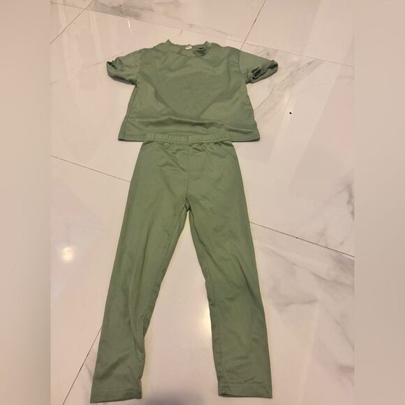 Kids Green t-shirt and leggings Set #22 - Picture 4 of 5